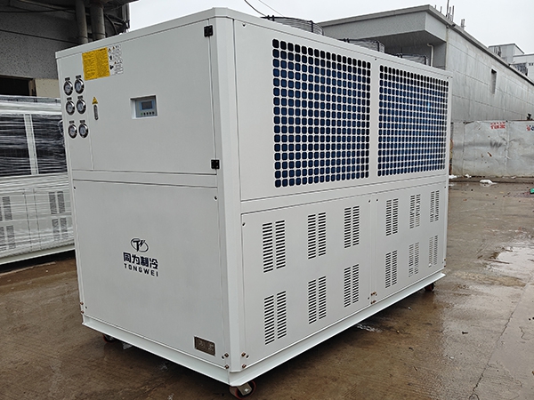 25 Ton 30HP Air Cooled Chiller Installed in Vietnam Blown Film Factory